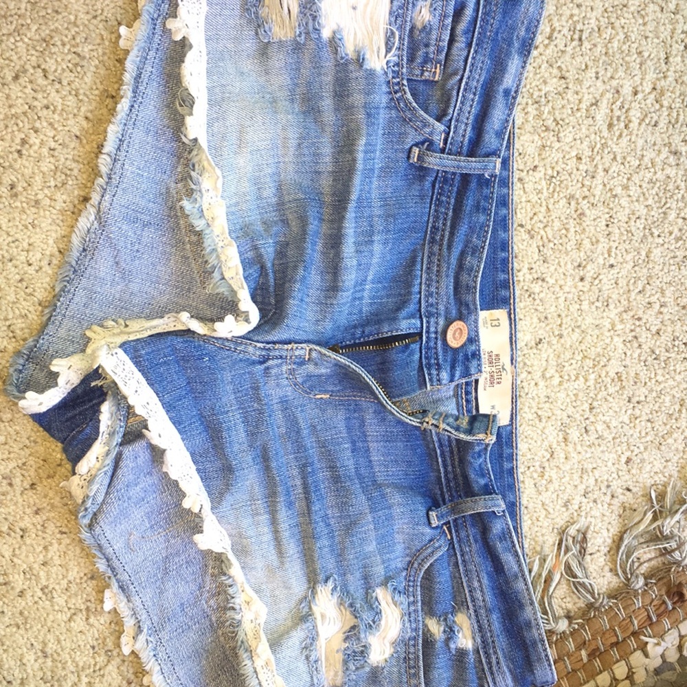 Light wash but low-waisted Hollister shorts!!